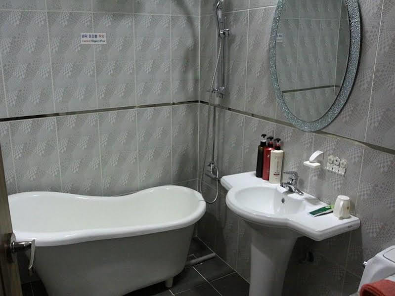 Tiffany Motel Mokpo Εξωτερικό φωτογραφία