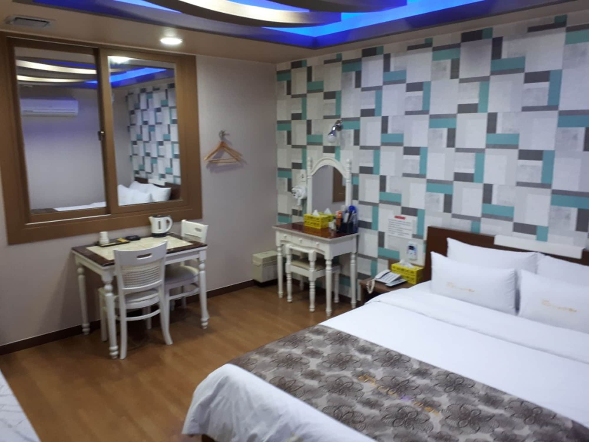 Tiffany Motel Mokpo Εξωτερικό φωτογραφία