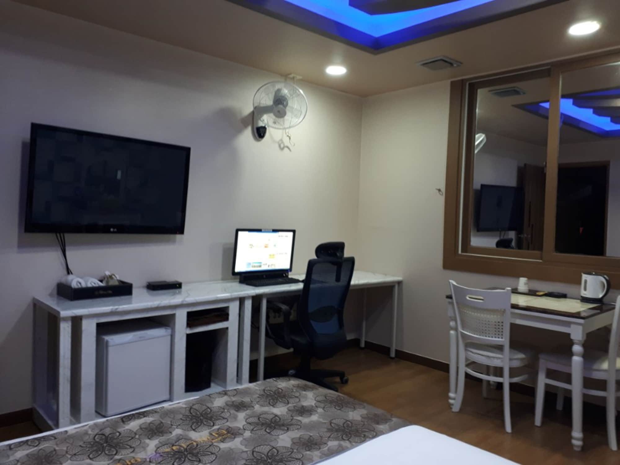 Tiffany Motel Mokpo Εξωτερικό φωτογραφία